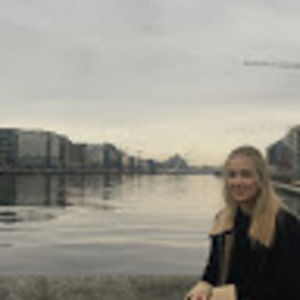 Meet your Posher, Laura